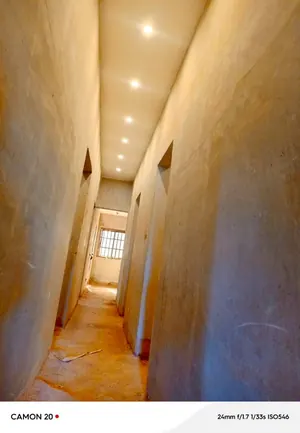 Vente d'une villa duplex à Sogbossito Supermarché Dauphine, 8 chambres, demi-lot, à 250m du goudron – 70 millions FCFA — photo 8