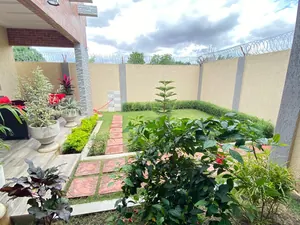 Villa meublée 3 chambres à louer à Légbassito – 800 000 FCFA — photo 3