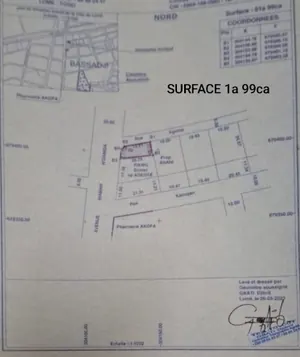 Vente d'un immeuble à Lomé (bord RN1, non loin de Colombe de la Paix), duplex R+1, angle de rue, 199 m² – 275 millions FCFA — photo 2