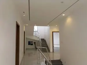Villa duplex 5 chambres à louer avec piscine à Agbalepedo – 1 500 000 FCFA — photo 3