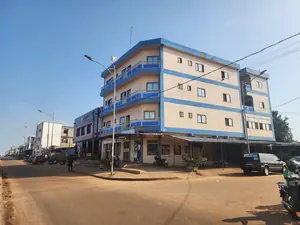 Hôtel 29 pièces en vente au bord du goudron à Adidogomé – 400 millions FCFA négociable — photo 4