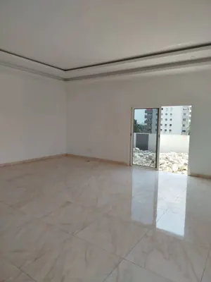 Vente d'un immeuble à Cocody, R+5, standing, proche du Lycée Moderne – 2 milliards FCFA — photo 5