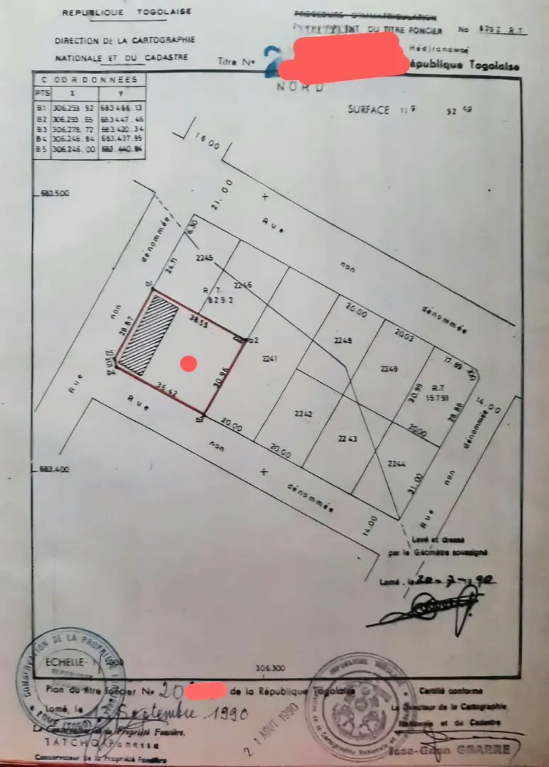 Vente d'un terrain à Hedzranawoé, 2 lots en angle de rues, à 500 m du goudron – à partir de 150 millions FCFA