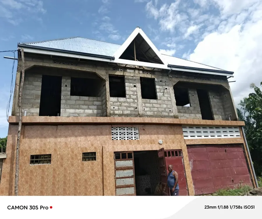 Villa duplex 5 chambres à vendre au lycée de Kpodzi, Kpalimé – 18 millions FCFA