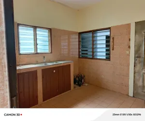 Villa basse 3 chambres en vente en angle de rue à Agoè Cacaveli – 70 millions FCFA — photo 2
