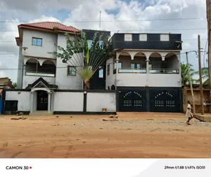 Villa duplex à louer au carrefour Cool Catché, Agoè Assiyéyé – à partir de 600 000 FCFA — photo 2