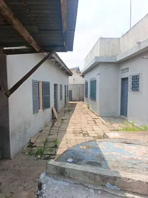 Villa 5 chambres à rénover en vente à Tokoin Hôpital – 75 millions FCFA — photo 5